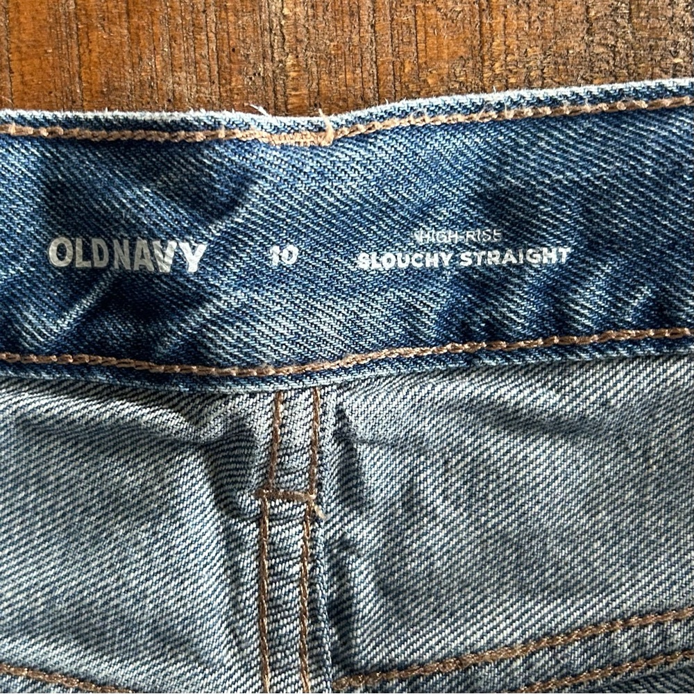 Old Navy High Rise Slouchy Straight Denim Jean Shorts 10 - Picture 3 of 3